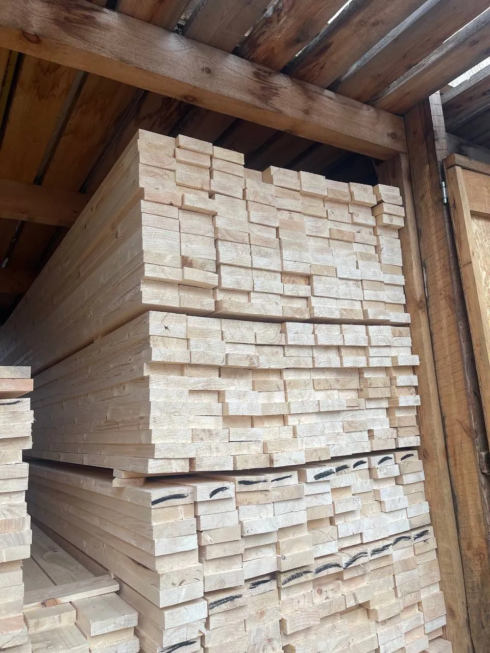 Купить Доска строганная сухая 45х140х6000 мм