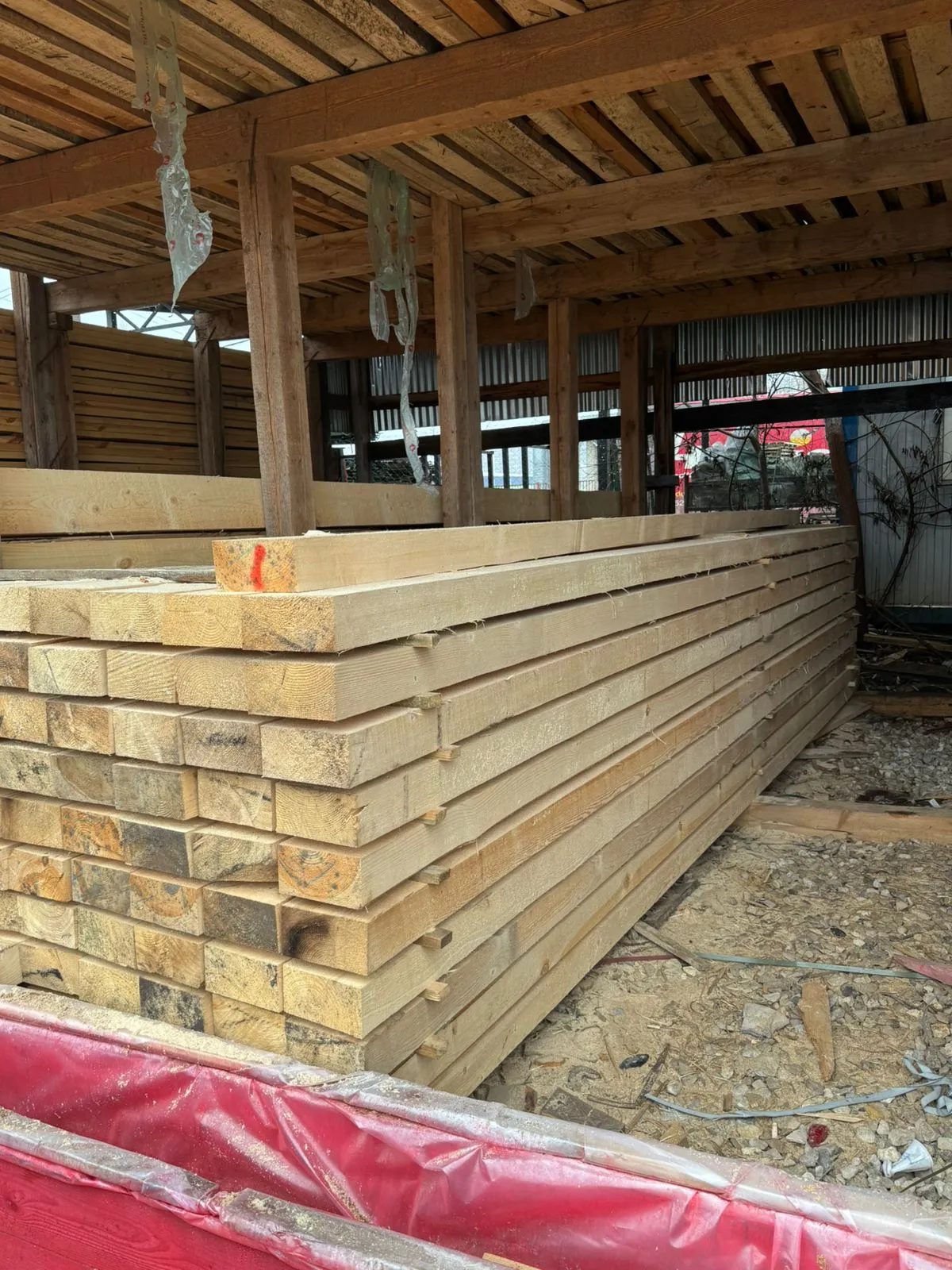 Купить Брус обрезной 100х200х6000 мм ГОСТ, 1 сорт