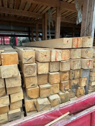 Брус обрезной 190х190х6000 мм ТУ, 1 сорт — фото