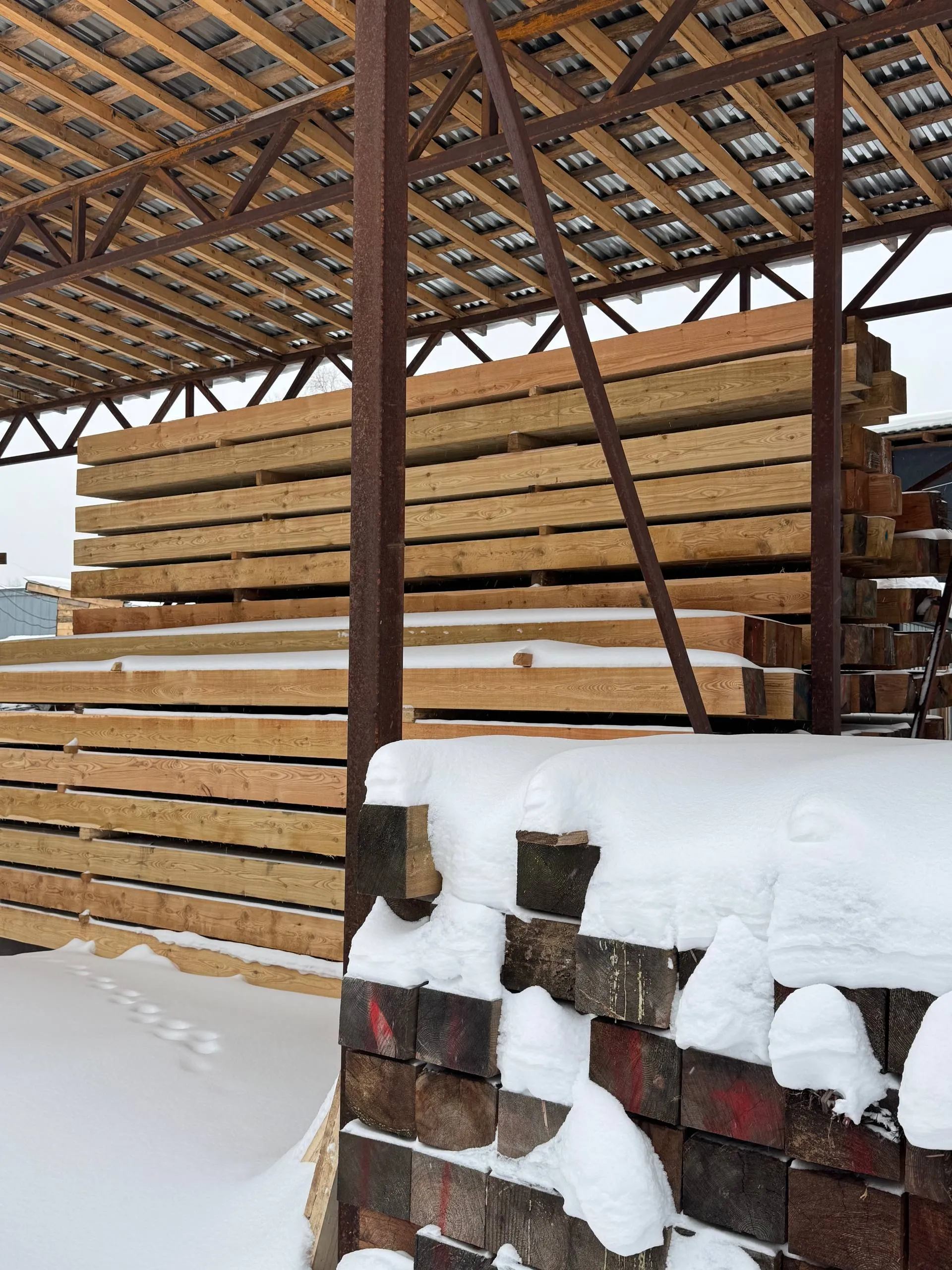 Купить Брус обрезной лиственница 100х100х6000 мм 1 сорт