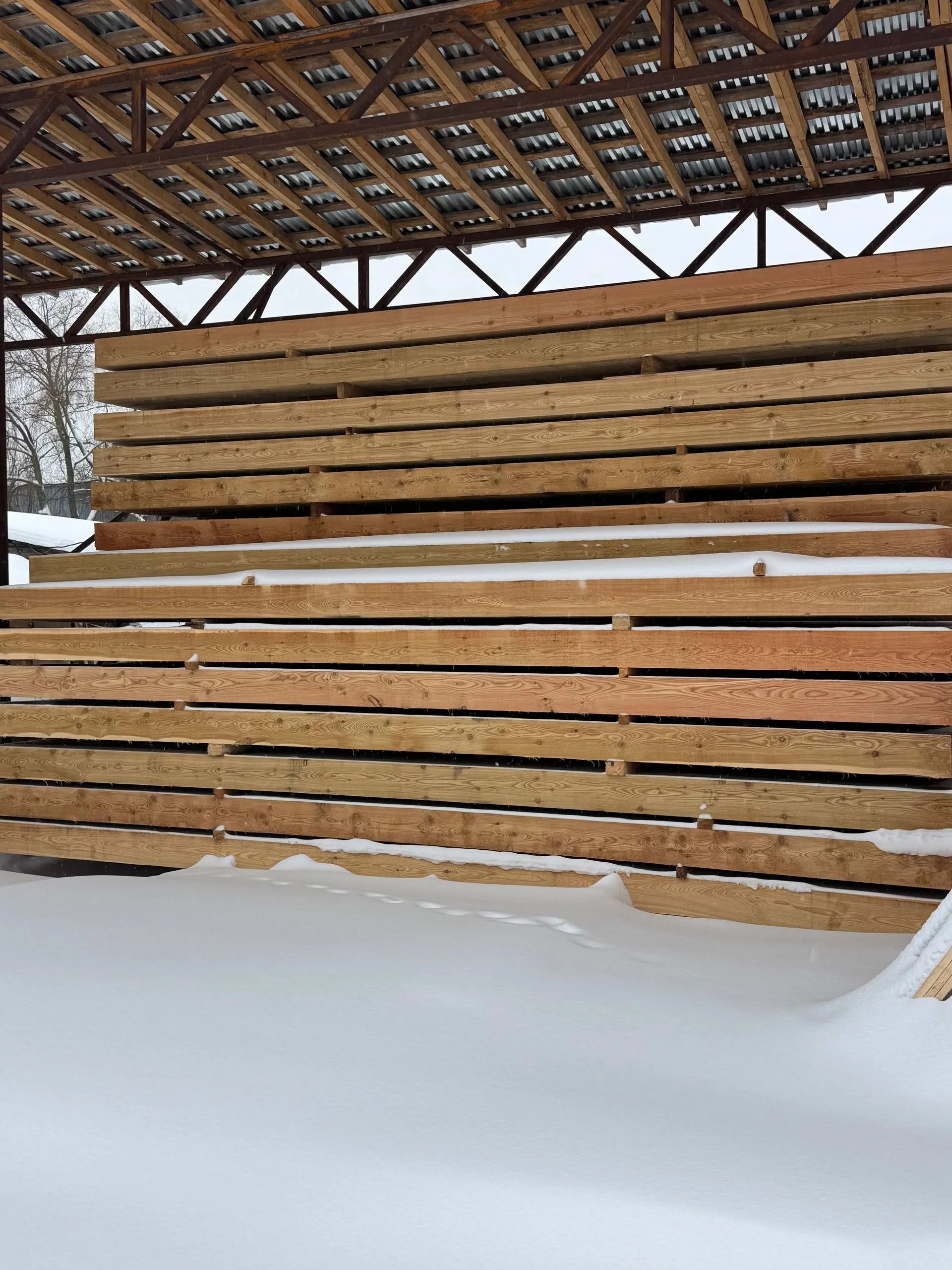 Купить Брус обрезной лиственница 100х100х6000 мм 1 сорт