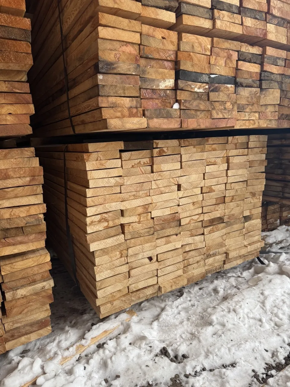 Купить Доска обрезная лиственница 25х100х6000 мм 1 сорт