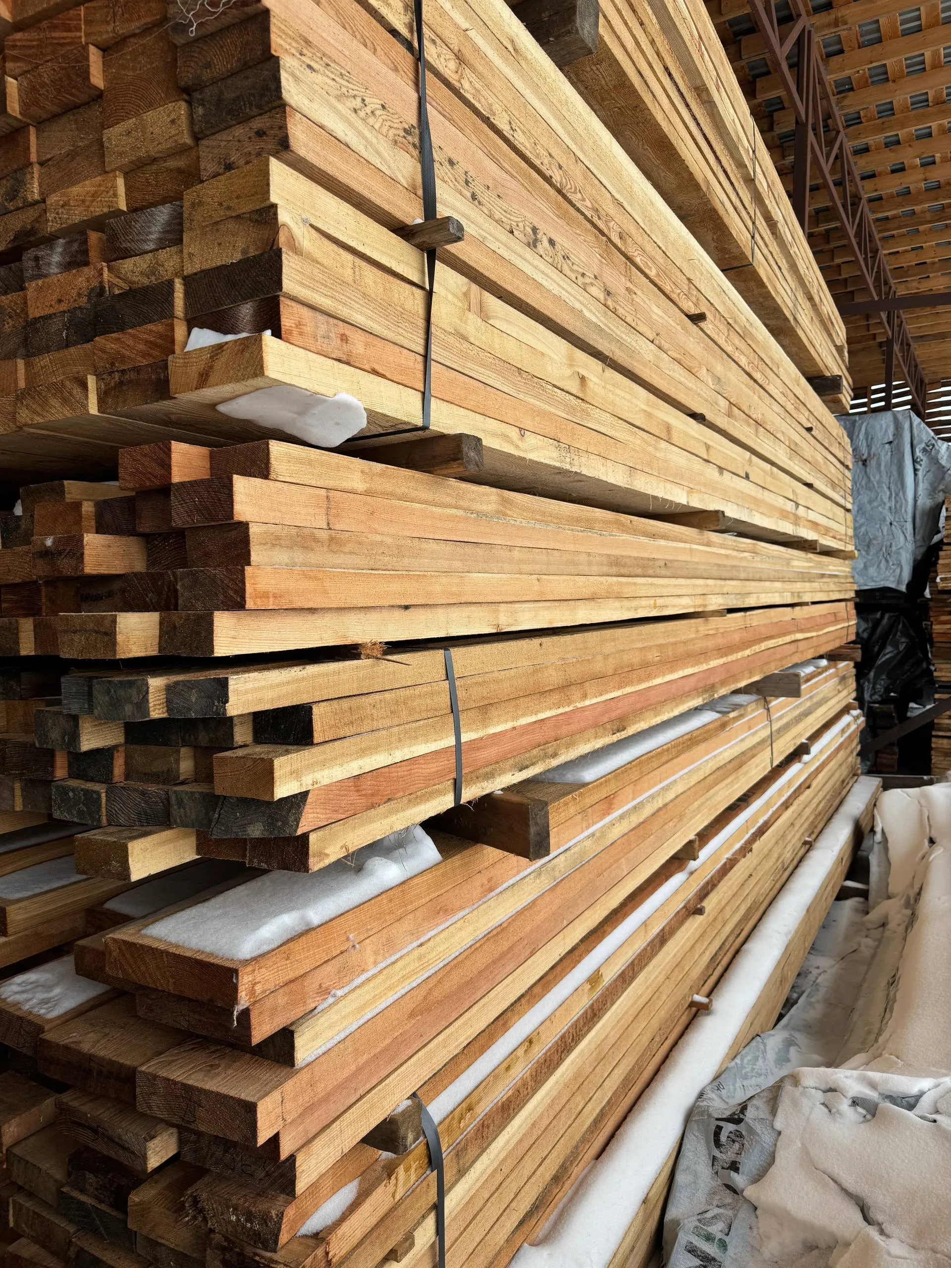 Купить Доска обрезная лиственница 40х100х6000 мм 1 сорт