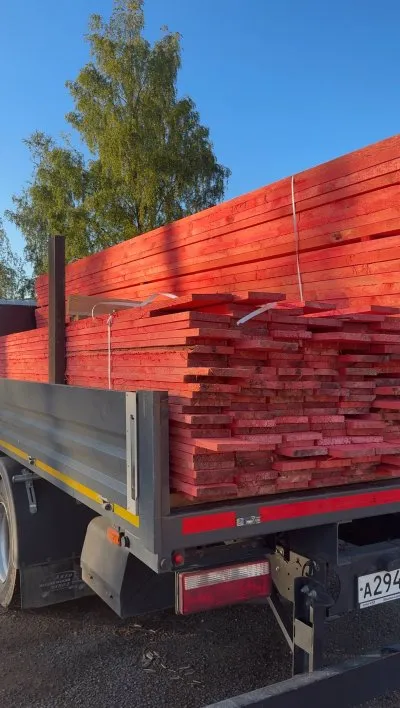 Доска обрезная антисептированная 25х150х6000 мм 1 сорт ГОСТ — фото