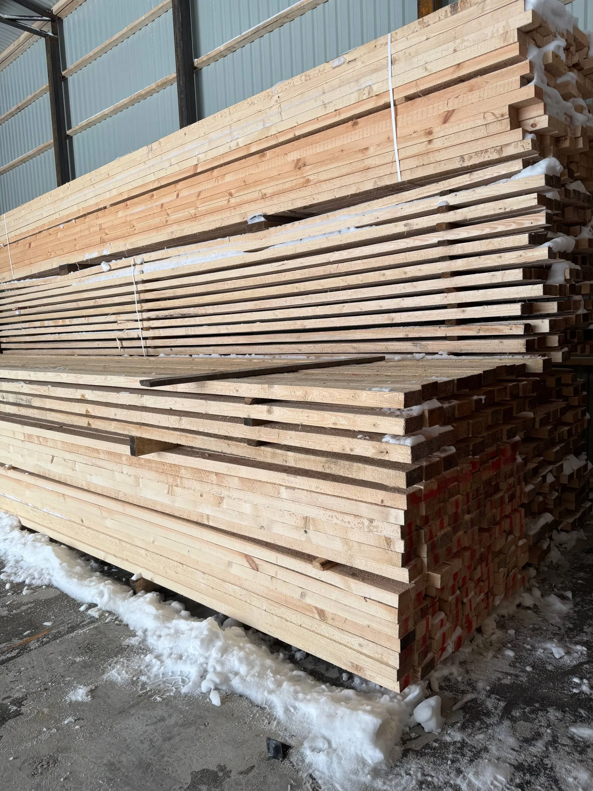 Купить Доска обрезная сухая 40х100х6000 мм 1 сорт ГОСТ