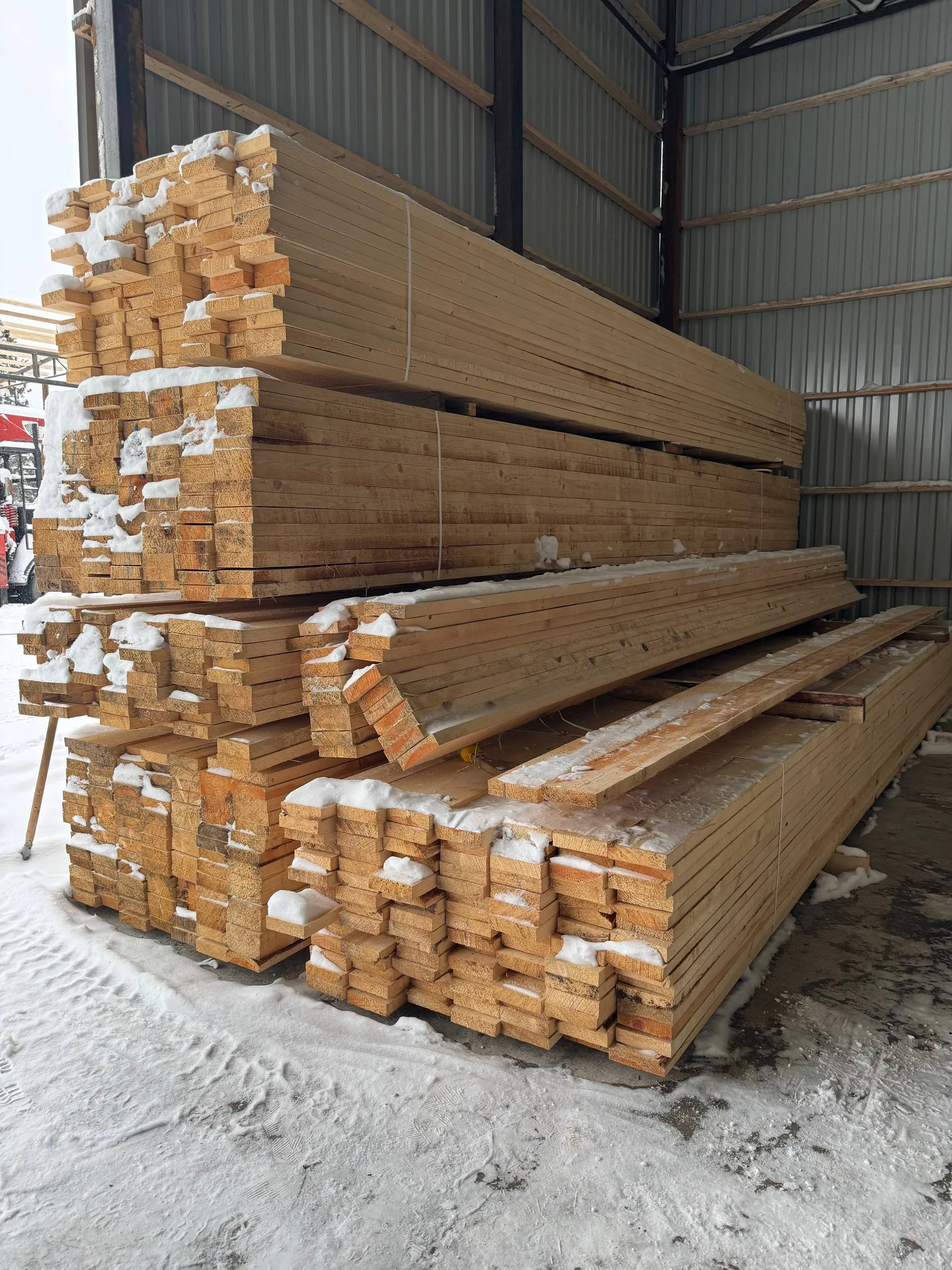 Купить Доска обрезная сухая 40х150х6000 мм 1 сорт ГОСТ