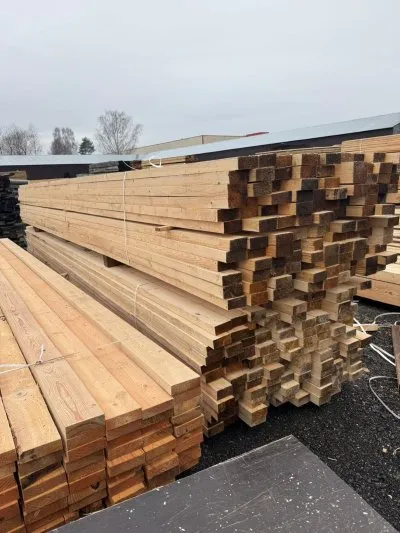 Доска обрезная сухая 50х100х6000 мм 1 сорт ГОСТ — фото