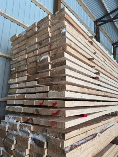 Доска обрезная сухая 50х200х6000 мм 1 сорт ГОСТ — фото