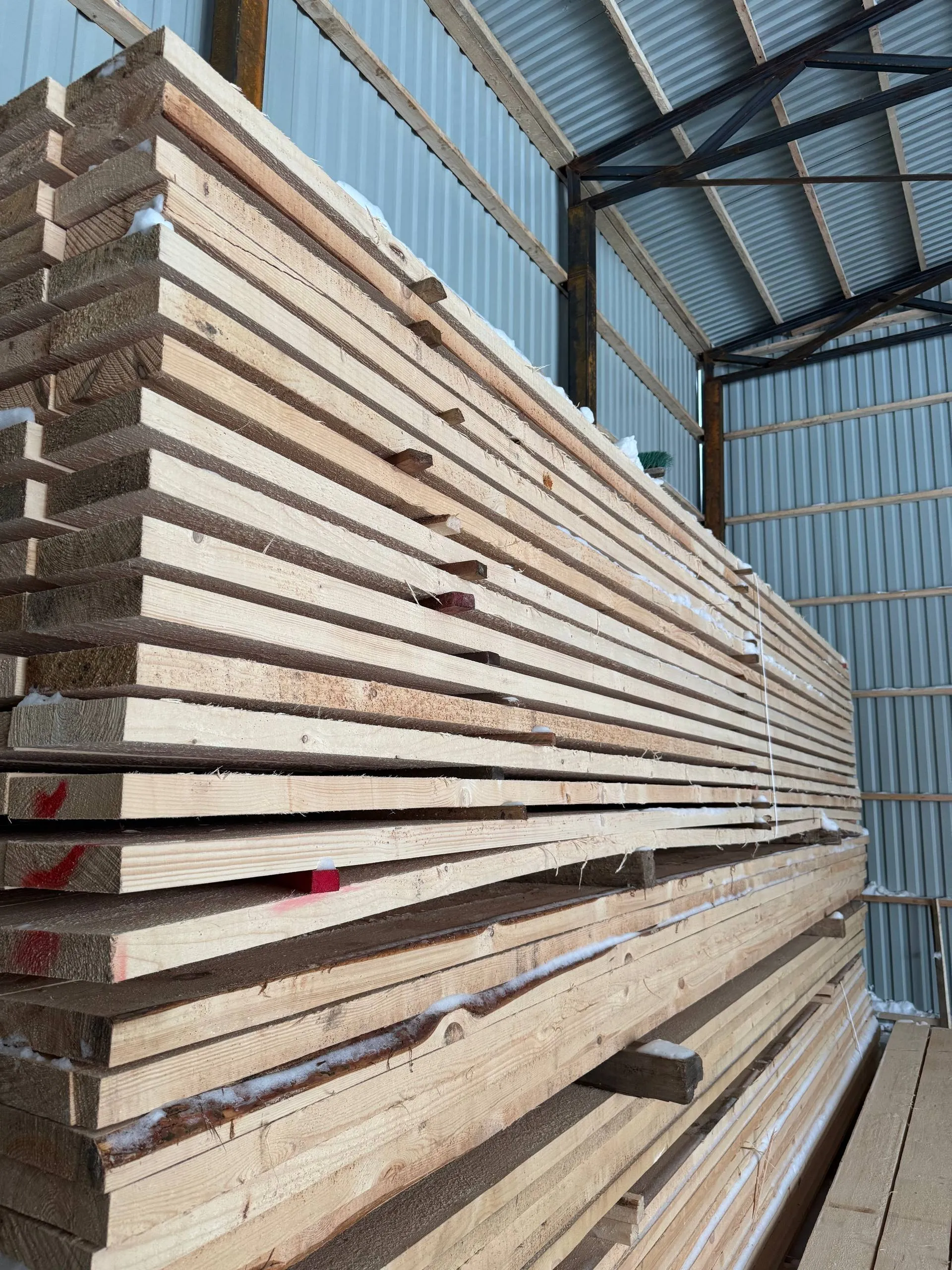 Купить Доска обрезная сухая 50х200х6000 мм 1 сорт ГОСТ