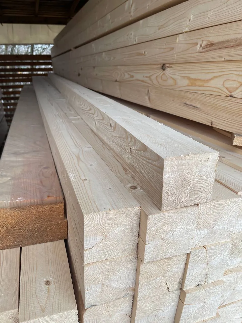 Купить Брус сухой строганный 100х100х6000 мм ГОСТ