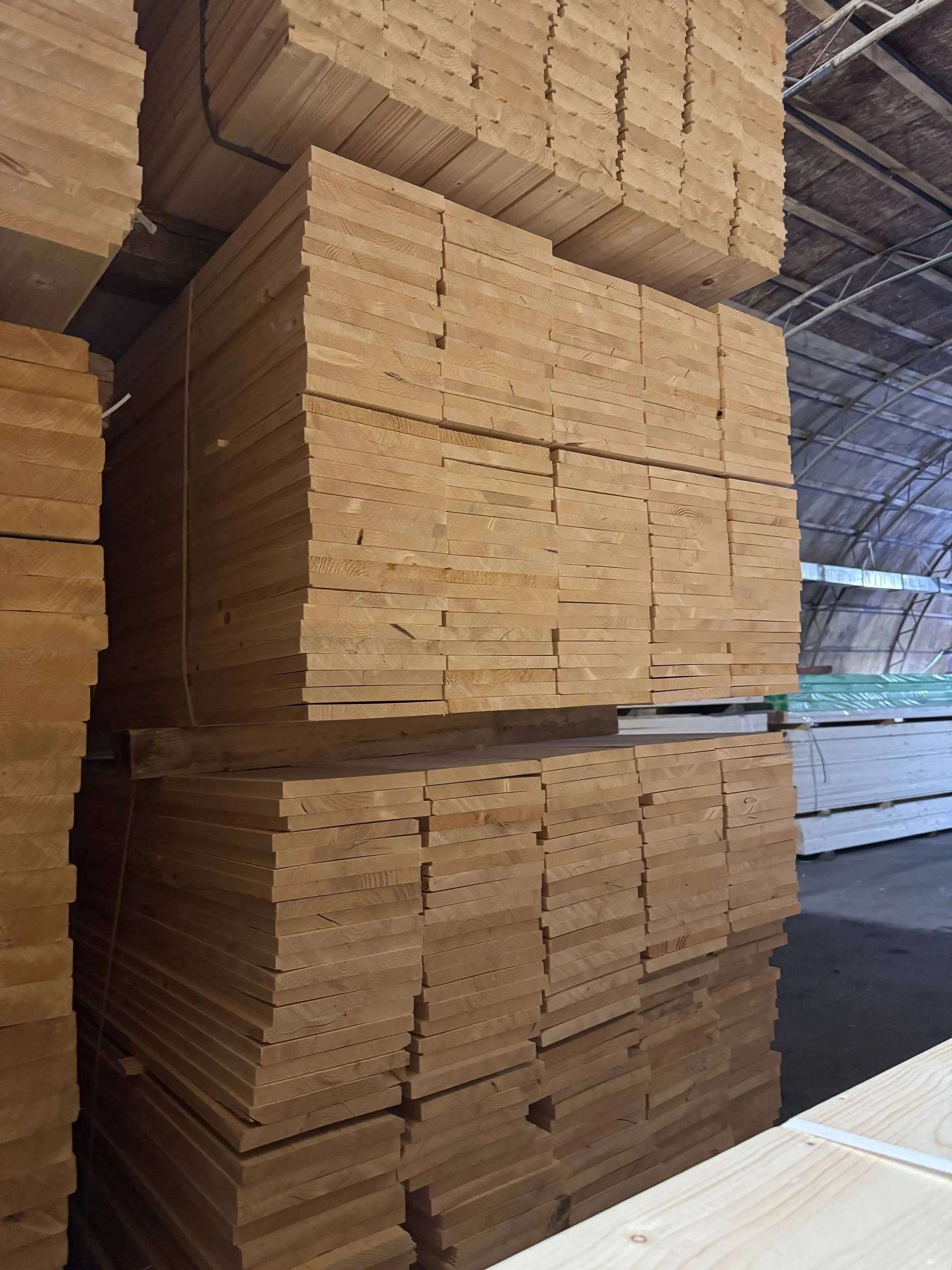 Купить Доска строганная сухая 25х200х6000 мм ГОСТ