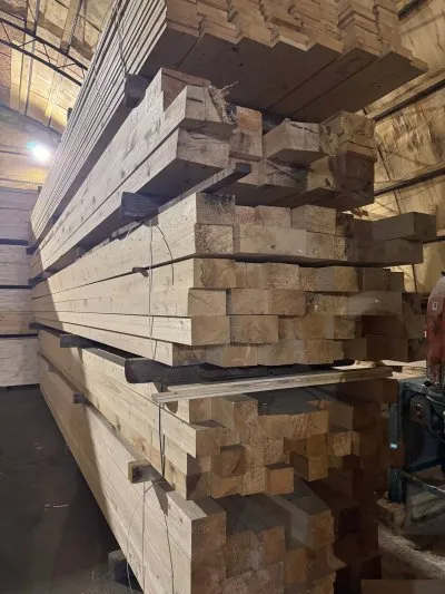 Брус сухой строганный 100х150х6000 мм ГОСТ — фото