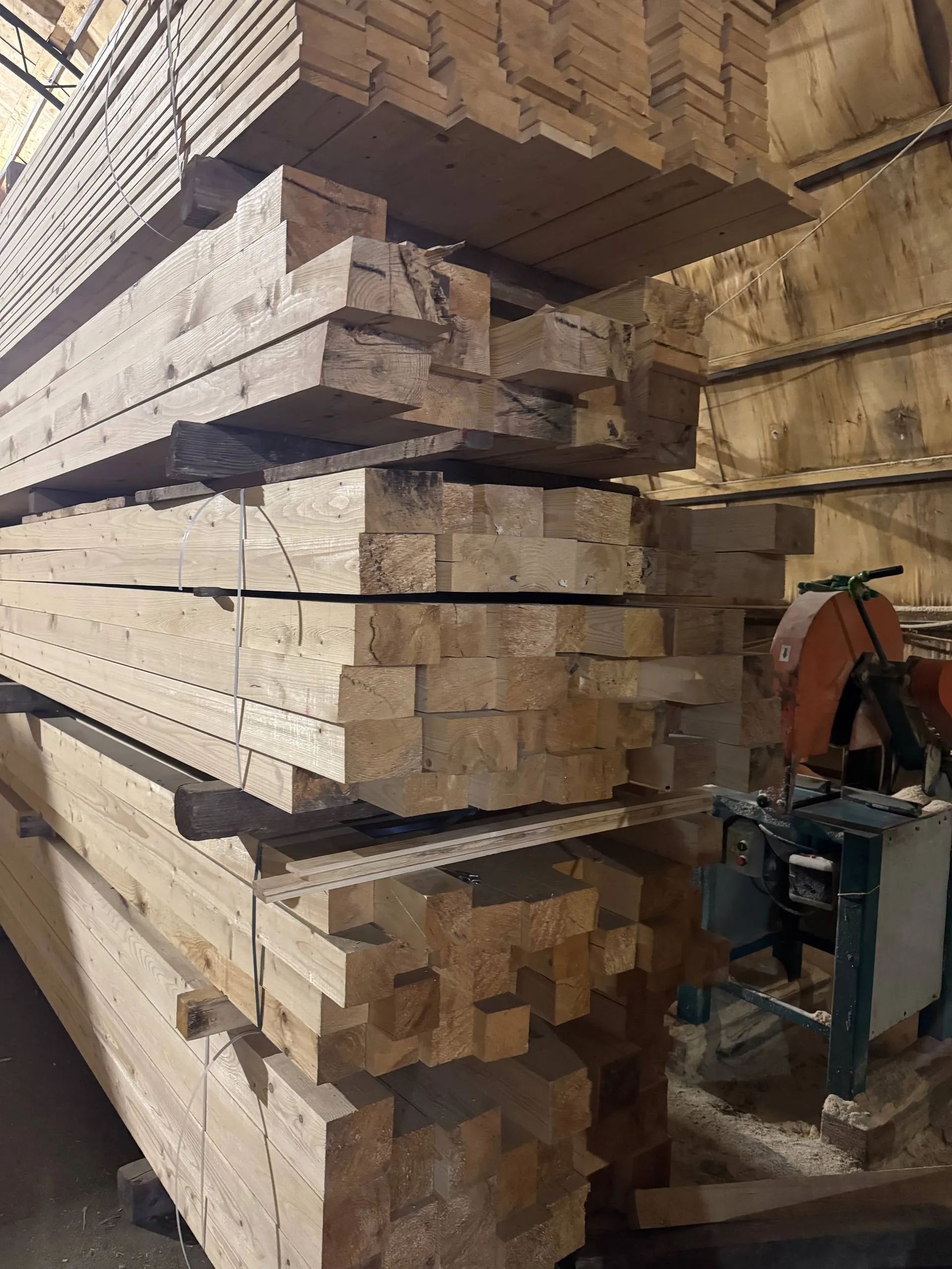 Купить Брус сухой строганный 100х150х6000 мм ГОСТ