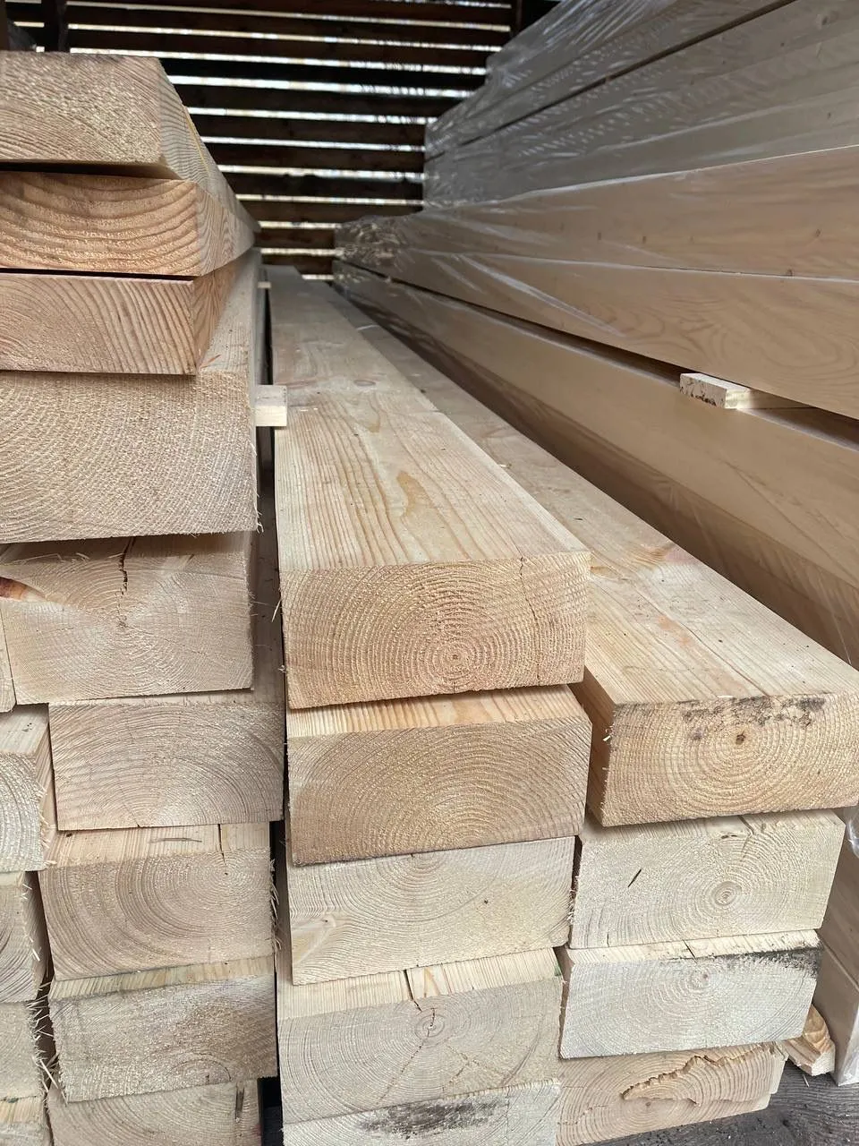 Купить Брус сухой строганный 100х200х6000 мм ГОСТ