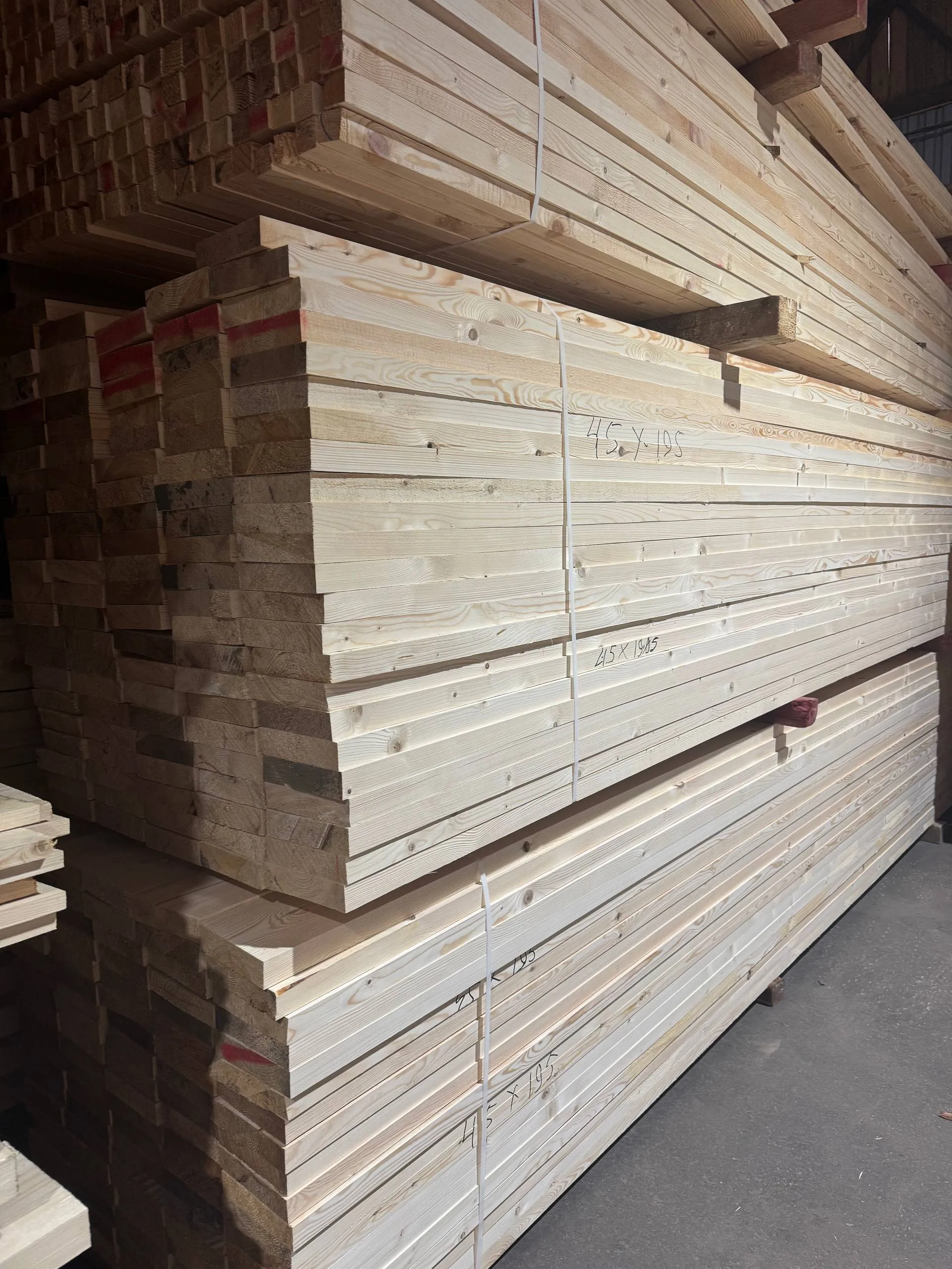 Купить Доска строганная сухая 35х190х6000 мм